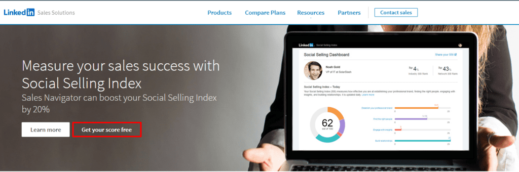 Ferramenta do Linkedin que avalia suas estatísticas. Nela existe um botão com o rótulo "Get your score free"